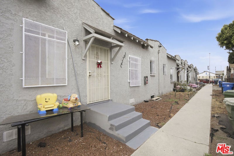 10712 S Broadway