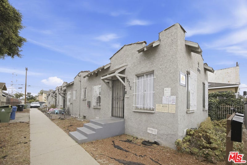 10712 S Broadway