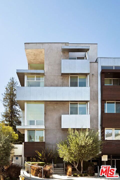 333 S Wilton Place 2