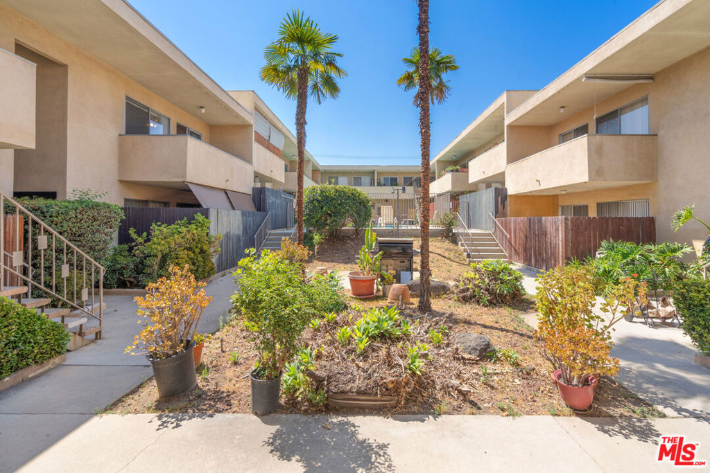 Properties 1 17340 Burbank Boulevard