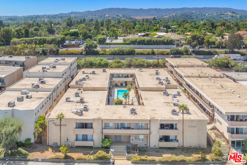 Properties 3 17340 Burbank Boulevard