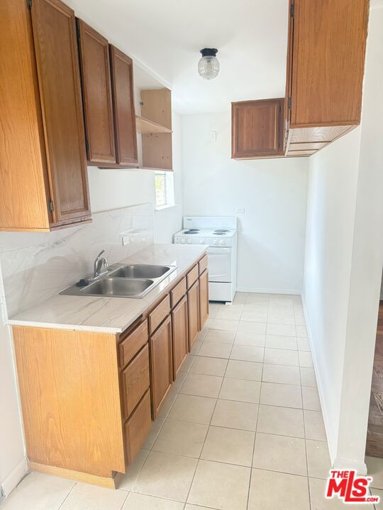 Properties 4 220 N Louise Street