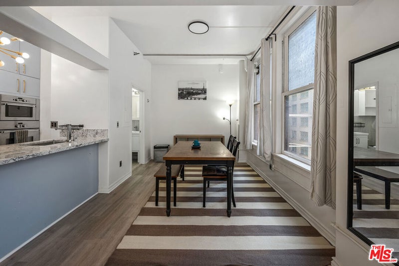 215 W 7th Street 803