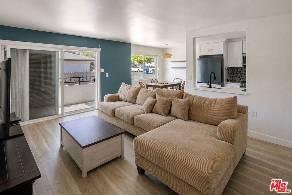 785 W 19th Street 6
