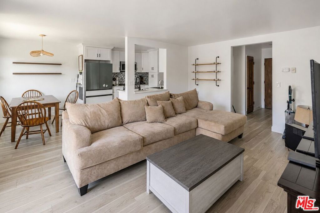 785 W 19th Street 6