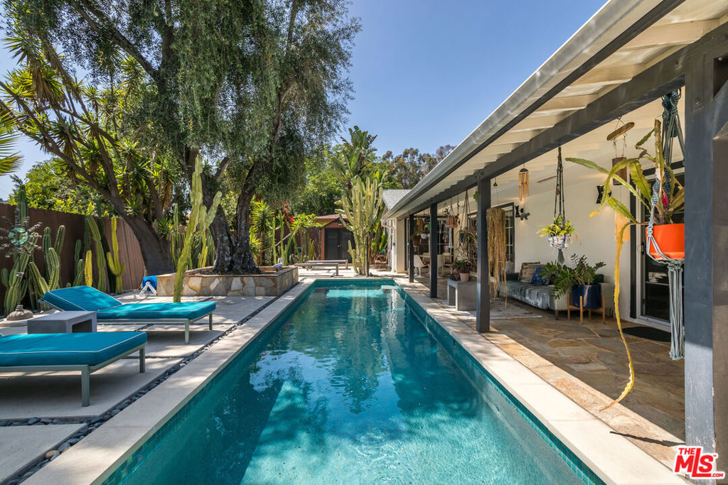 Properties 2 6570 Lakeridge Road