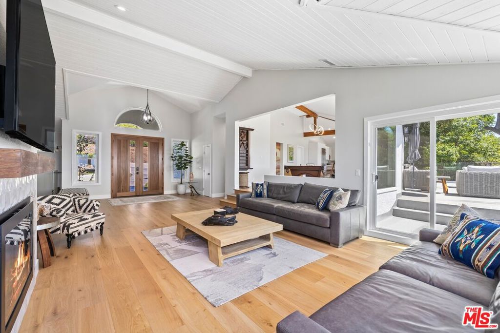 603 Lone Oak Drive