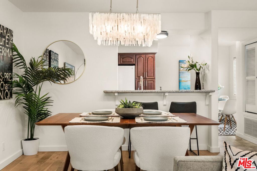 10700 Bloomfield Street 3