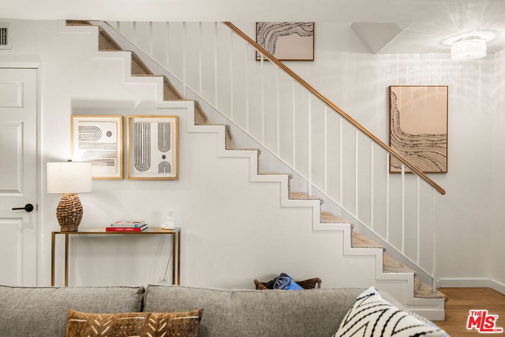 10700 Bloomfield Street 3