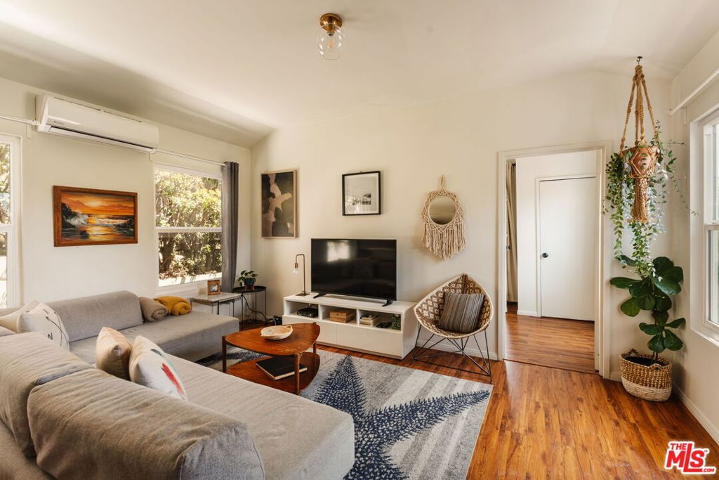 1567 Paul Terrace