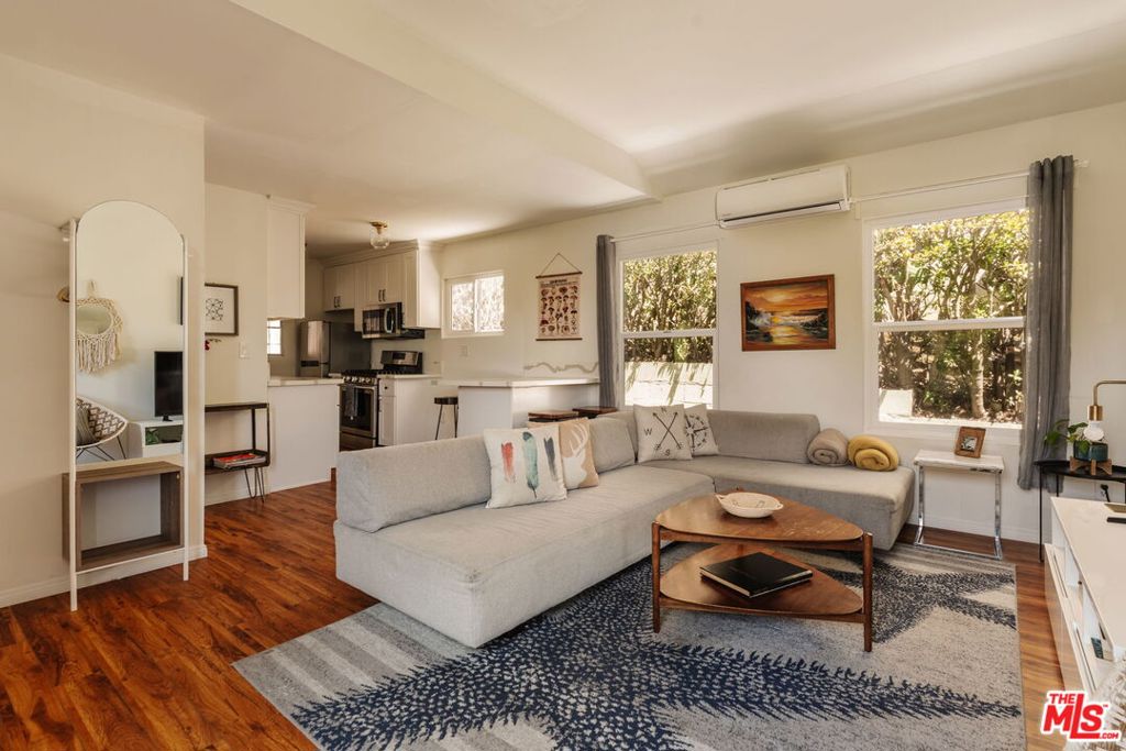 1567 Paul Terrace