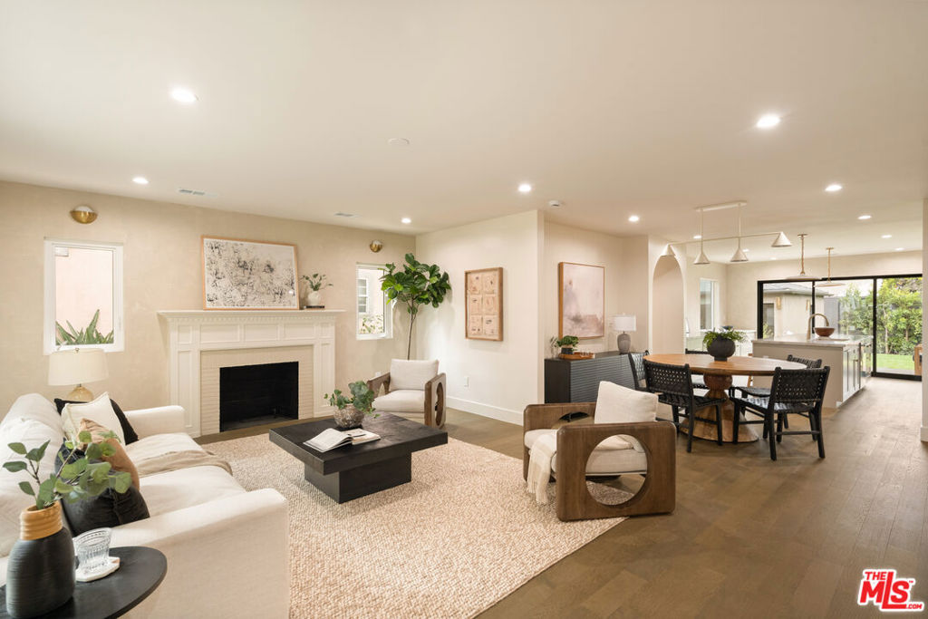 3701 Grayburn Avenue