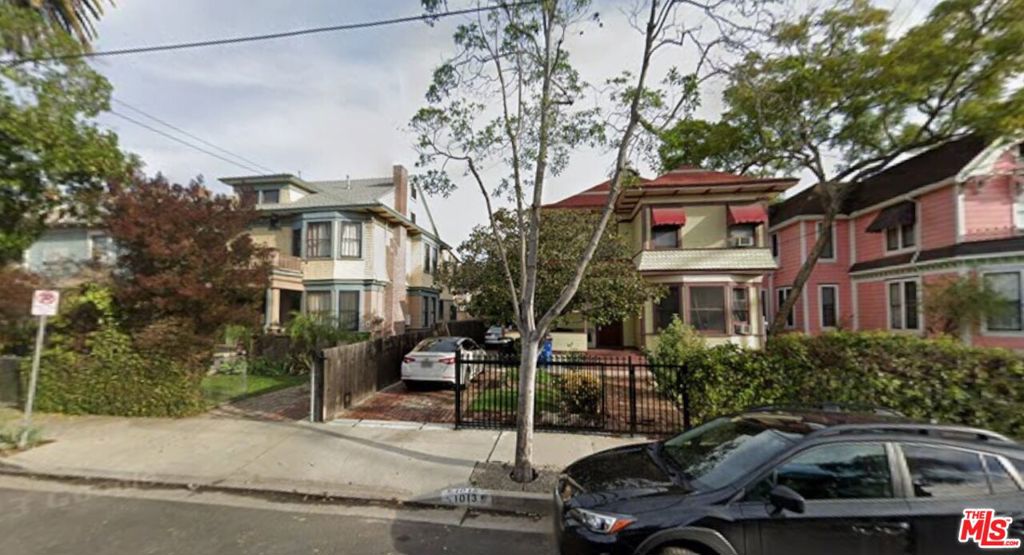 1017 W 24th Street