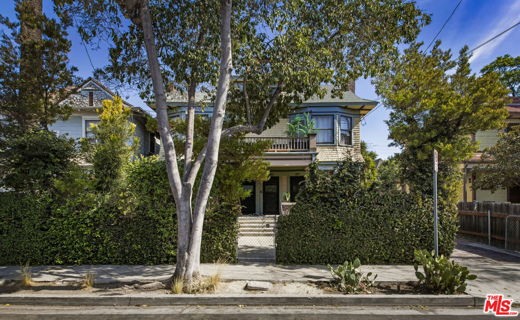 1017 W 24th Street