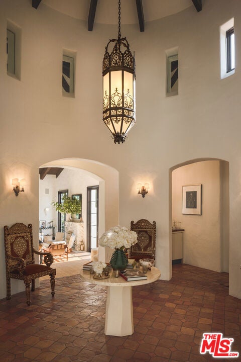 2809 Nichols Canyon Road