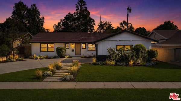 14930 LEADWELL ST, VAN NUYS, CA 91405 - Image d4bd5cd78cc80ee28fc5253f0f663fd0/1020860805