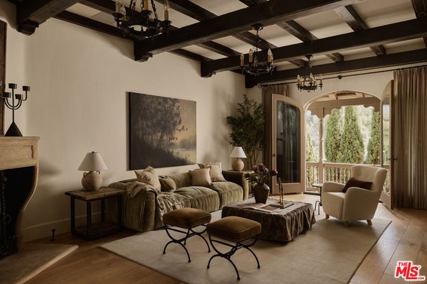 1588 VIEWSITE DR, LOS ANGELES, CA 90069 - Image d4c745d231432c848b0e6d00aa7aedbc/419190540