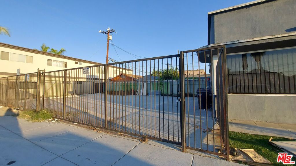 800 E South Street