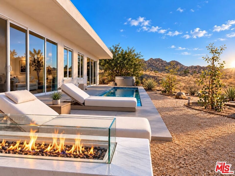 5195 Pioneertown Road