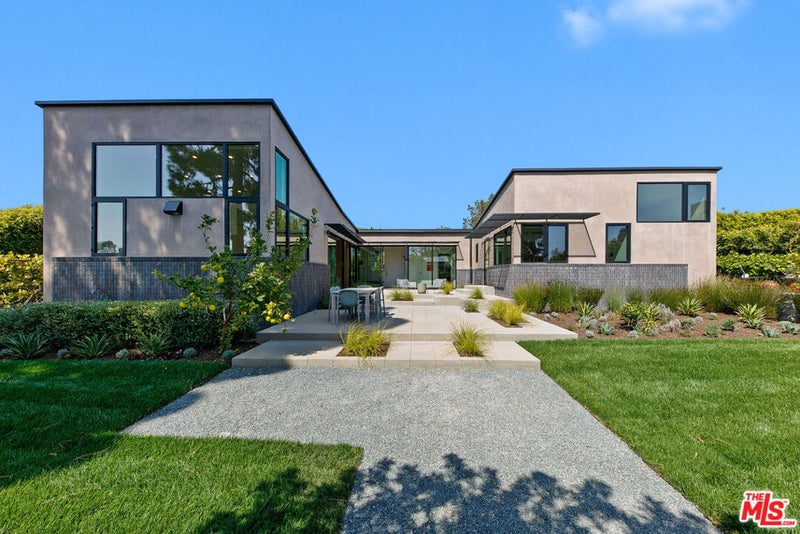 6565 Dume Drive