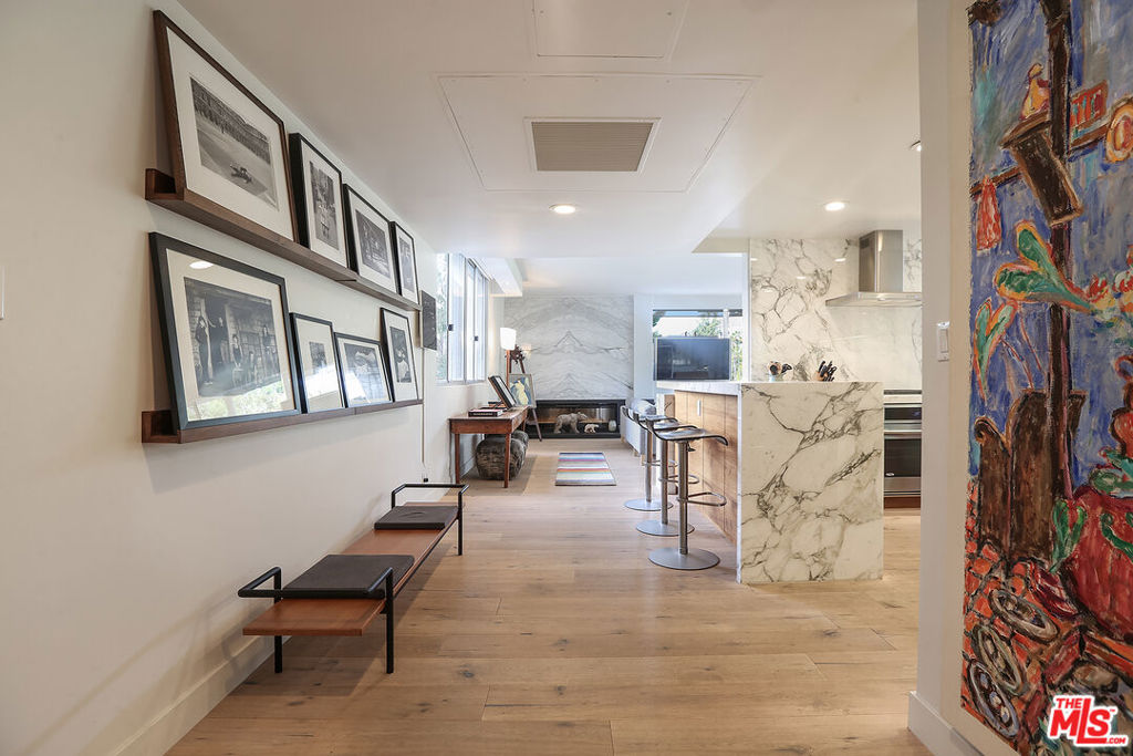 17352 W Sunset Boulevard 301