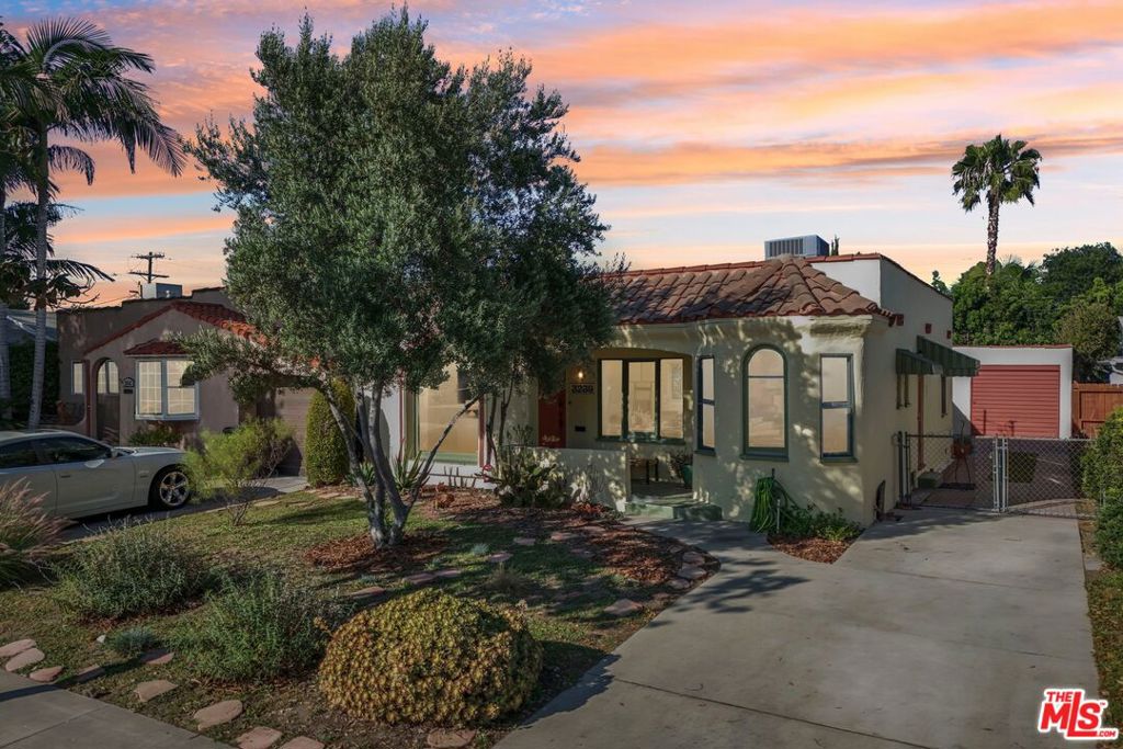 3239 Hollydale Drive