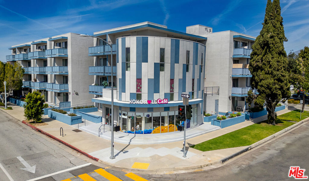 Properties 1 1299 E Green Street