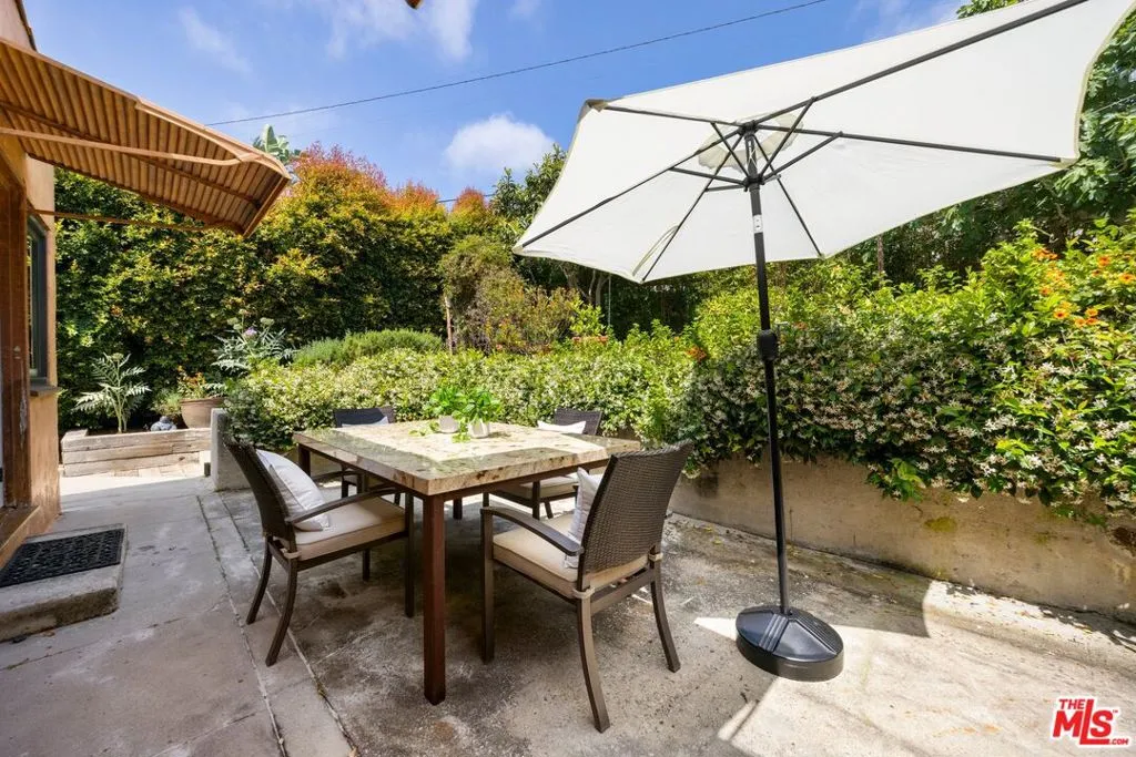 Los Angeles, California 90064, United States, 3 Bedrooms Bedrooms, ,2 BathroomsBathrooms,Residential,Active,146435