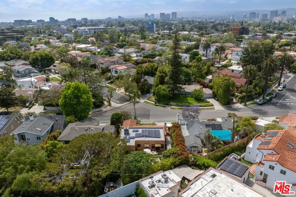 Los Angeles, California 90064, United States, 3 Bedrooms Bedrooms, ,2 BathroomsBathrooms,Residential,Active,146435