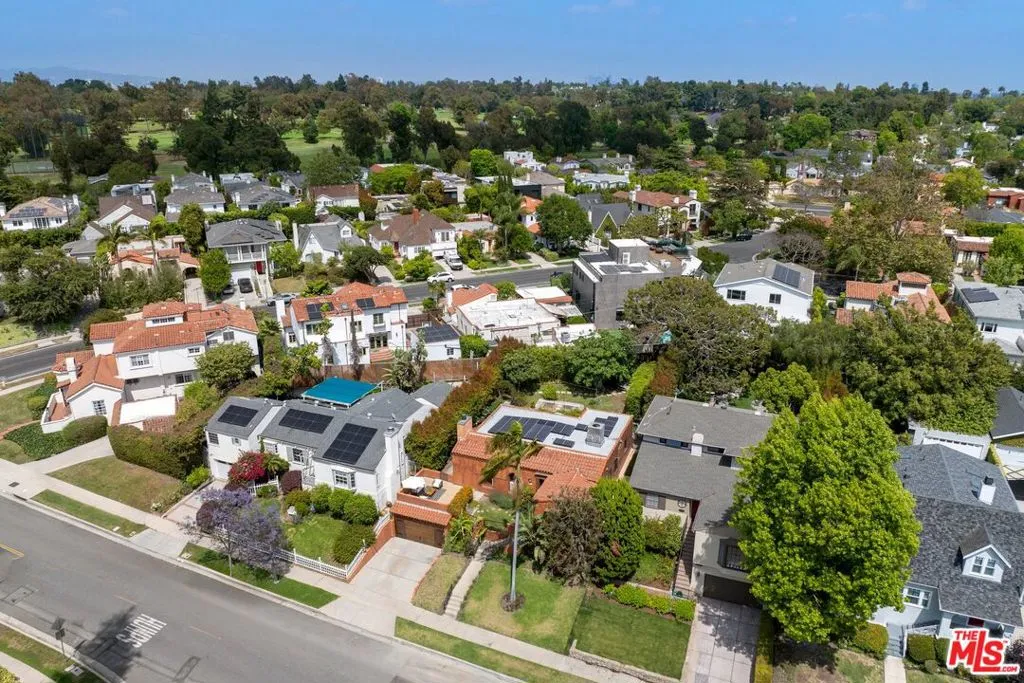 Los Angeles, California 90064, United States, 3 Bedrooms Bedrooms, ,2 BathroomsBathrooms,Residential,Active,146435