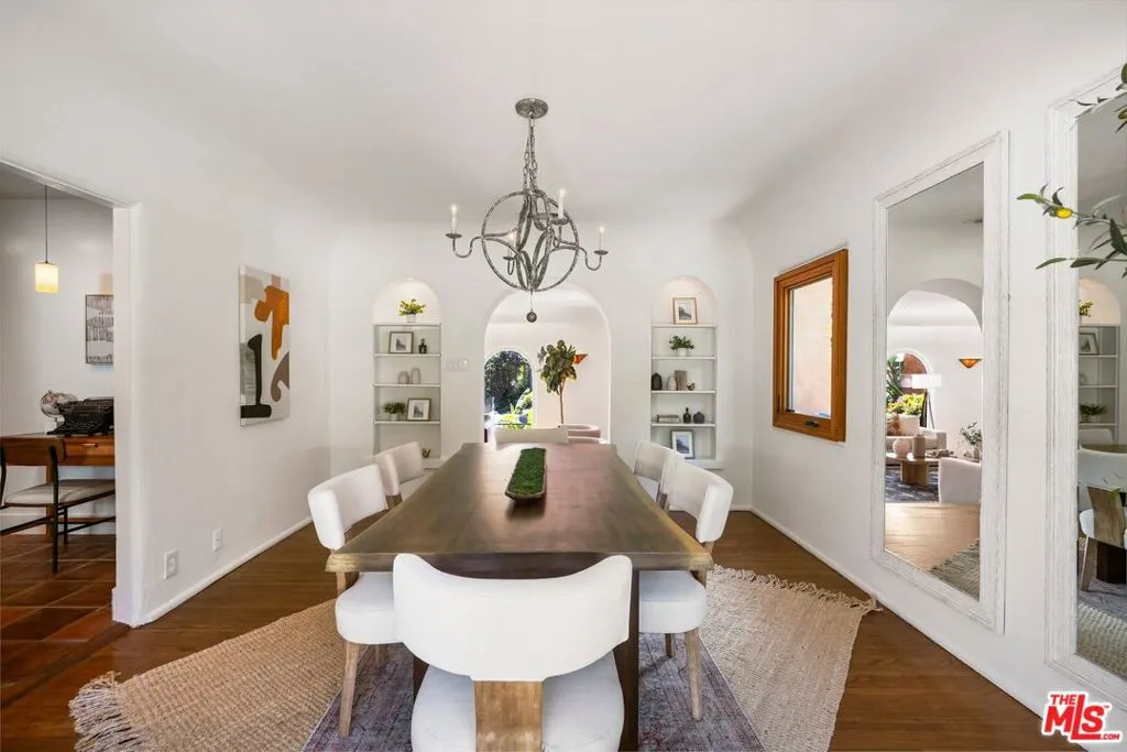 Los Angeles, California 90064, United States, 3 Bedrooms Bedrooms, ,2 BathroomsBathrooms,Residential,Active,146435