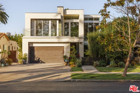 Photo of 2316 Pelham Avenue, Los Angeles, CA 90064 (MLS # 26987365)