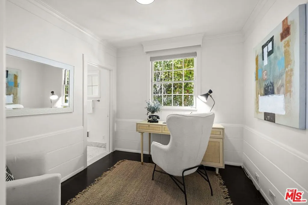 Los Angeles, California 90024, United States, 3 Bedrooms Bedrooms, ,2 BathroomsBathrooms,Residential,Active,216724