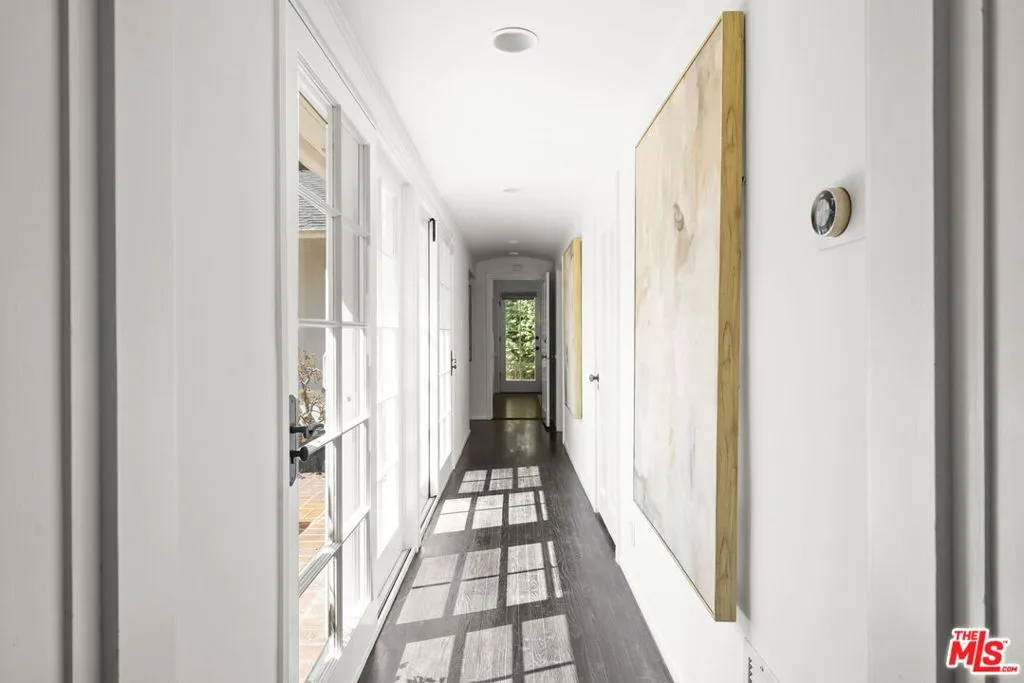 Los Angeles, California 90024, United States, 3 Bedrooms Bedrooms, ,2 BathroomsBathrooms,Residential,Active,216724