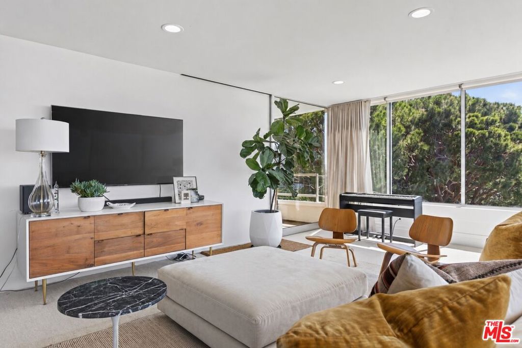 32646 Coastsite Drive 202