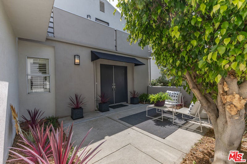 2348 Ewing Street