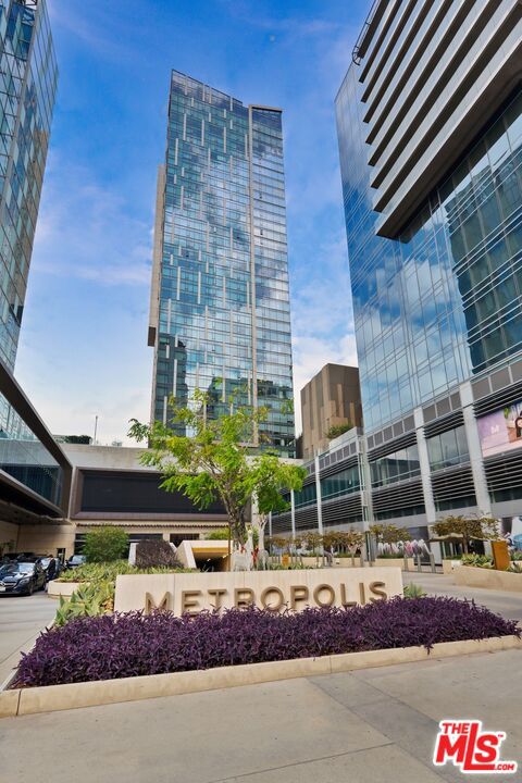 889 Francisco Street 1508