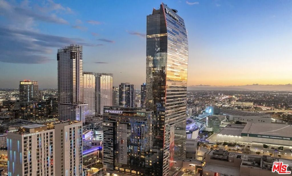 900 W Olympic Boulevard 32F