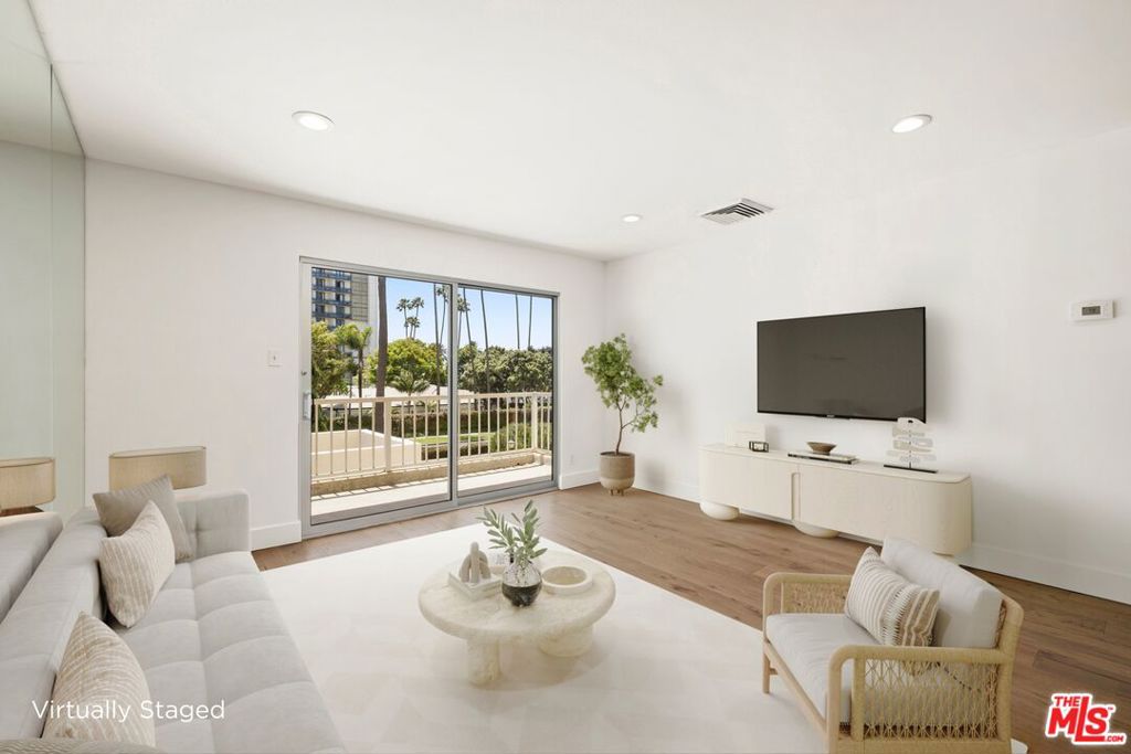 101 California Avenue 206