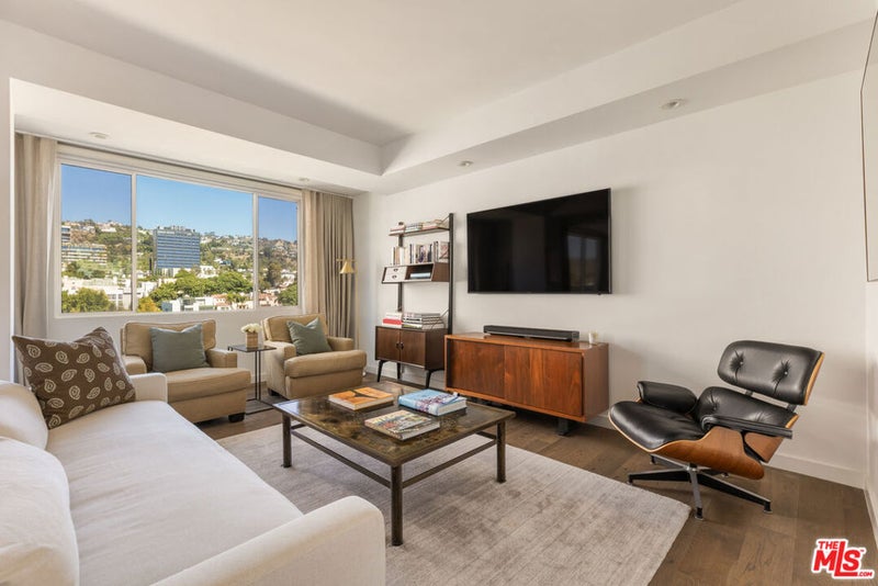 818 N Doheny Drive 803