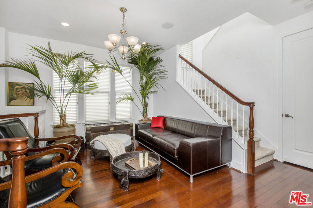 Properties 4 6021 Dawn 12