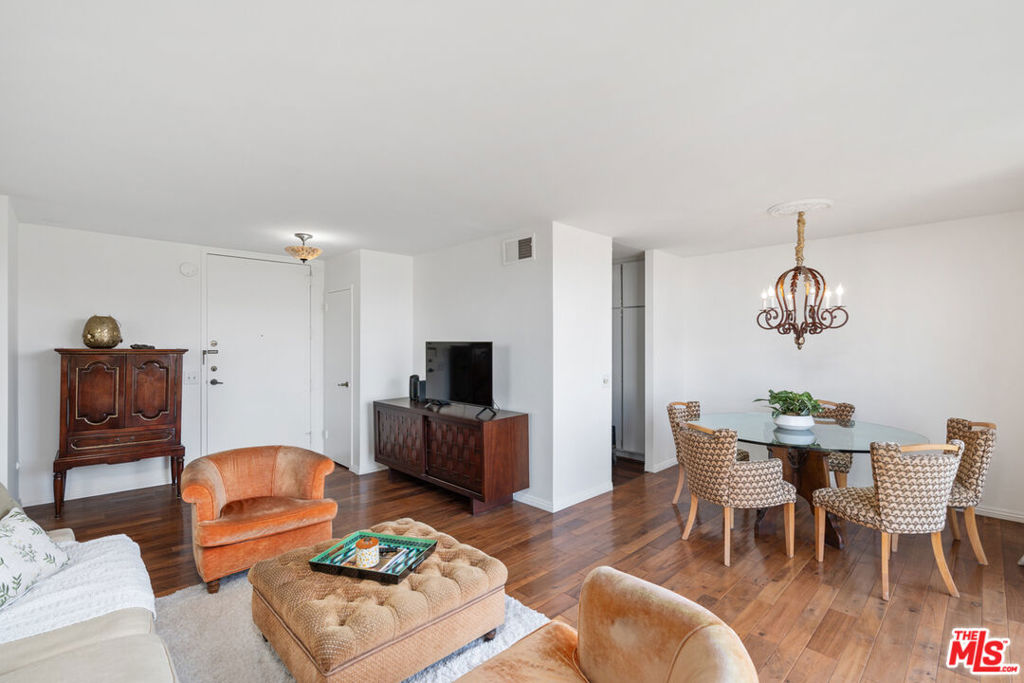 100 S Doheny Drive 503