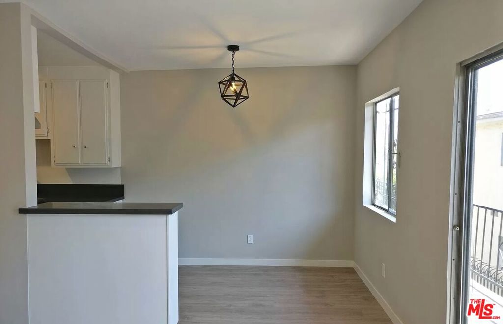 Properties 3 453 S Gramercy Place