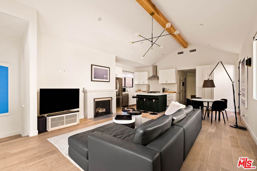 8723 Lookout Mountain Avenue