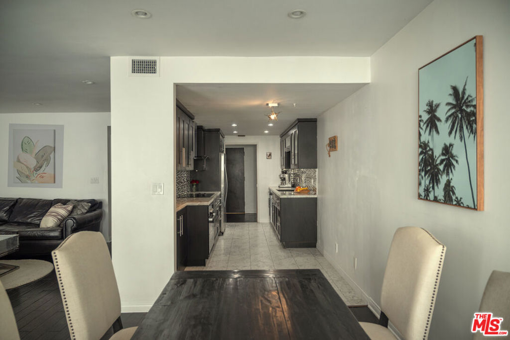 7259 Hillside Avenue 202