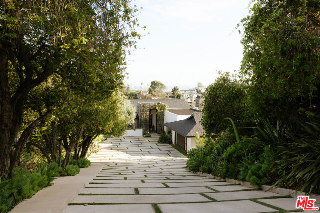 2402 Carman Crest Drive