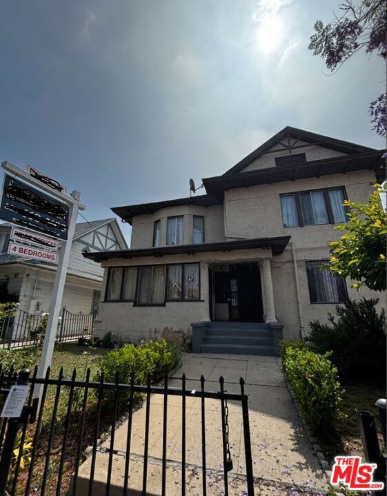 1678 Roosevelt Avenue