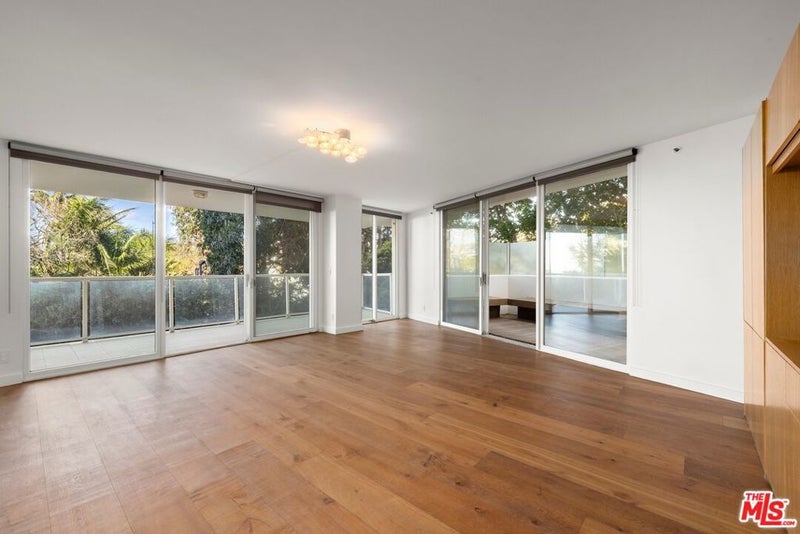 101 Ocean Avenue F301