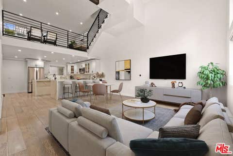 Photo of 5019 Maplewood Avenue #101, Los Angeles, CA 90004 (MLS # 26863661)
