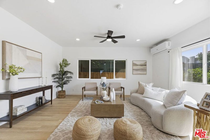 1189 Crenshaw Boulevard